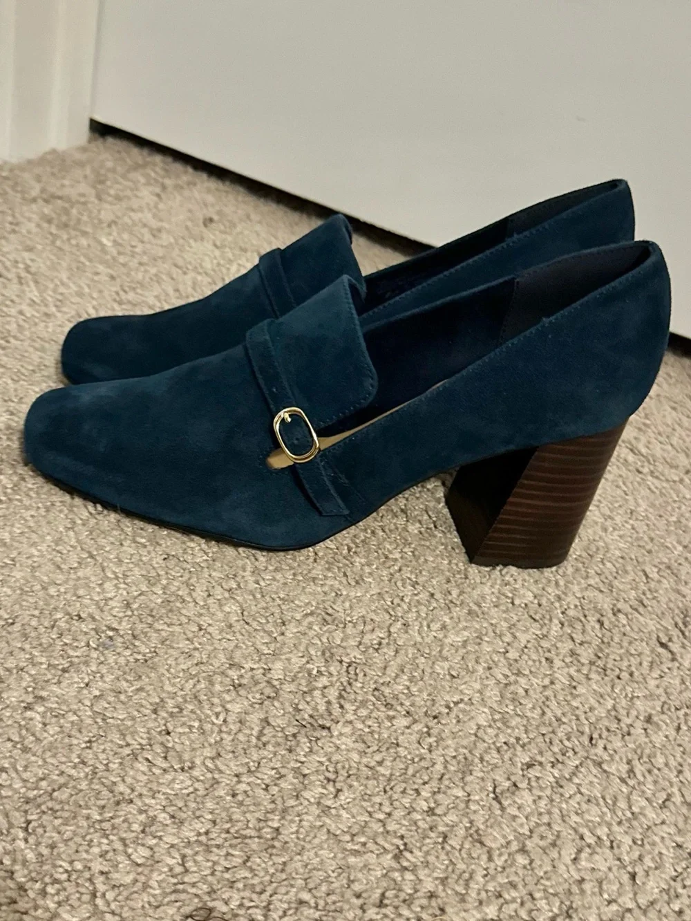 Pretty Bella Vita size 9 W navy blue suede leather Ashton slip on shoes new